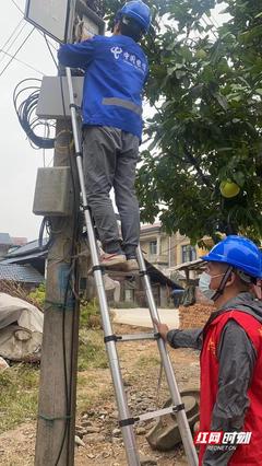 網(wǎng)絡(luò)在線，服務(wù)在心——懷化電信云網(wǎng)維護(hù)員的抗疫堅(jiān)守